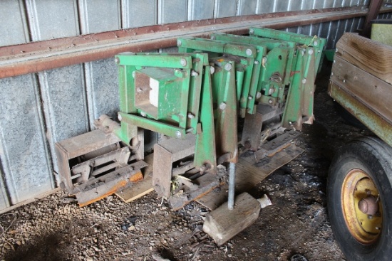 4 ROW ROLLING TRASH CUTTER, 3PT,MOUNT