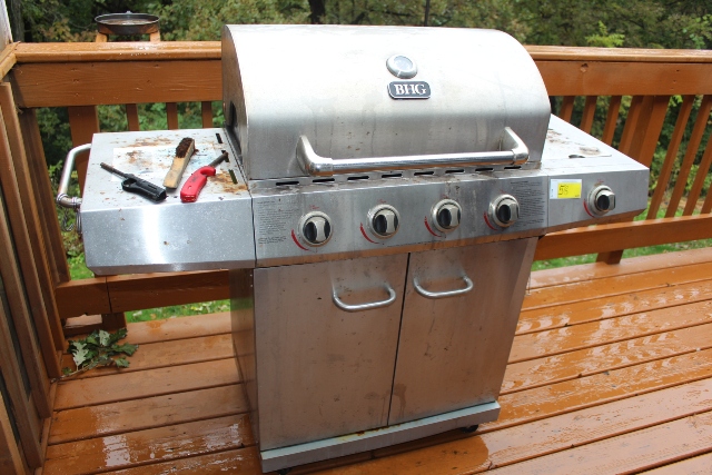 BHG 4 BURNER STAINLESS STEEL GAS GRILL WITH SIDE Proxibid