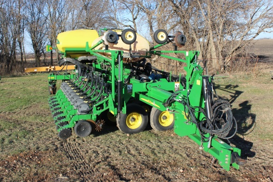 2011 JOHN DEERE DB 44 MAX EMERGE XP 24R22" CCS