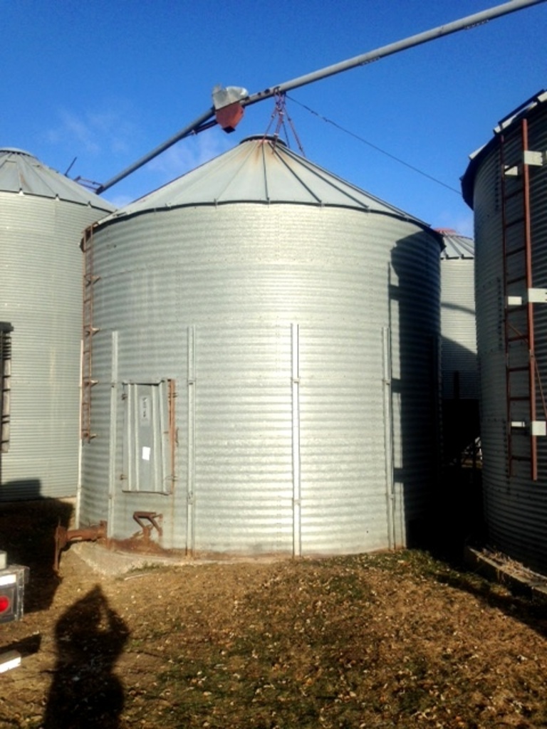 FARM EQUIPMENT RETIREMENT AUCTION