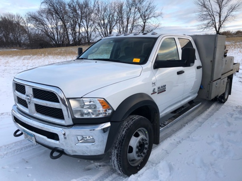 ***2018 DODGE RAM 5500 HEAVY DUTY, CREW CAB, CUMMINS TURBO DIESEL, AUTO, DUALLY, CLOTH INTERIOR,