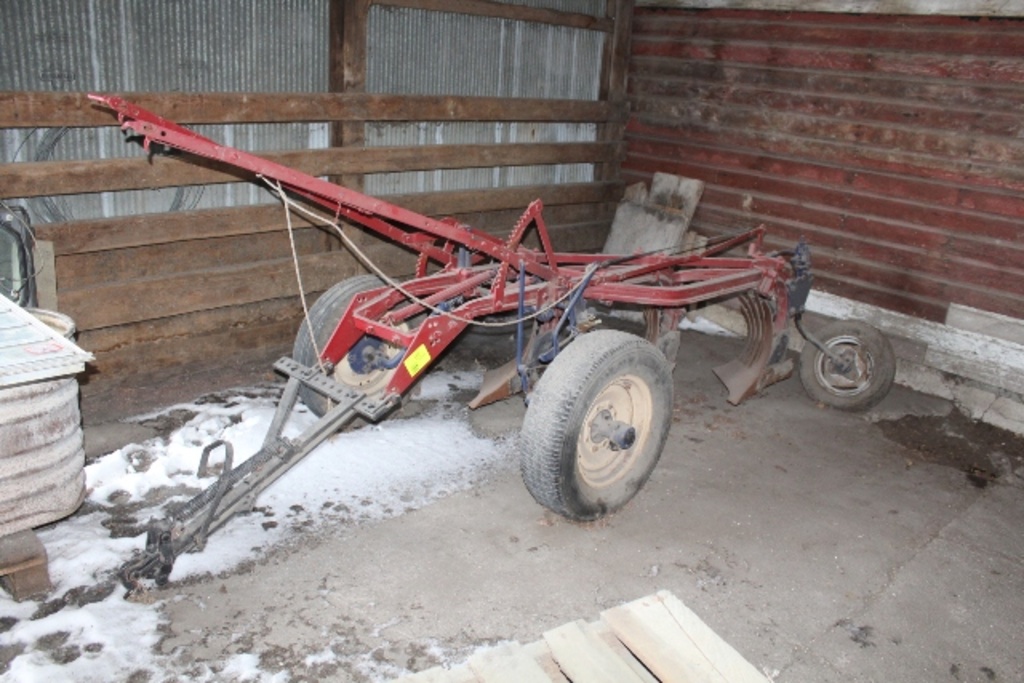 IH SLAT 3 BOTTOM TRAILING PLOW, RESTORED
