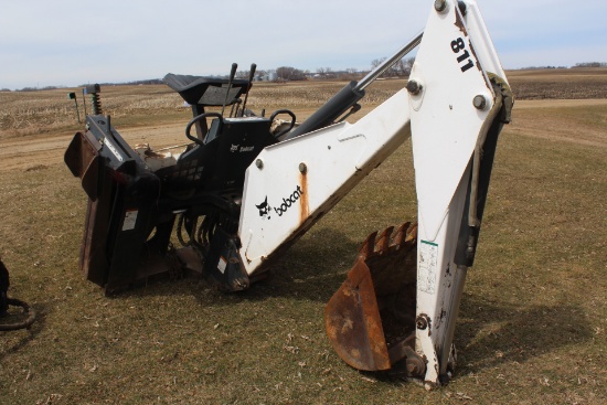 BOBCAT 811 SKIDLOADER QUICK TACH BACKHOE,