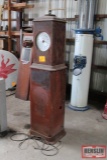 BENNETT METER GAS PUMP, ONE GLASS IS GOOD,