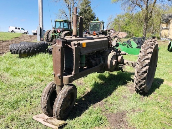 JD B TRACTOR, NF, HAS NOT RAN IN YEARS