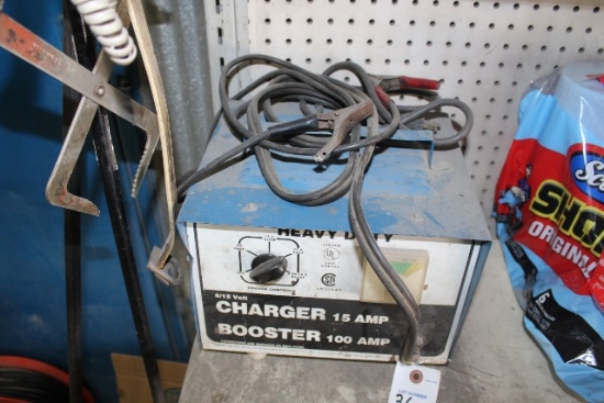 CENTURY/FORD BATTERY CHARGER/ BOOSTER