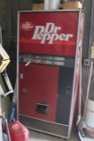 DR. PEPPER 6 CAN POP MACHINE