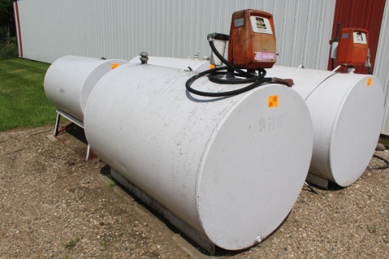 500 GALLON GAS BARREL WITH 110 VOLT PUMP,