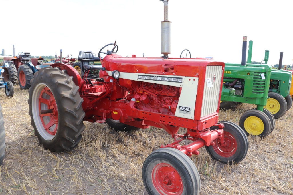 1967 FARMALL 656 DIESEL, RESTORED, WF, SINGLE HYD,