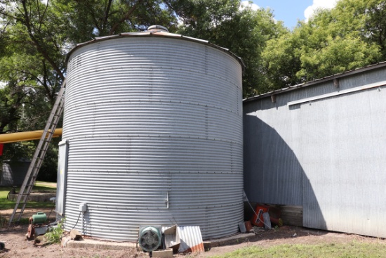 BULTER 18' 2,800 BUSHEL GRAIN BIN, FULL FLOOR,