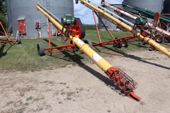 WESTFIELD WR 100-31' AUGER, 10 HP ENGINE