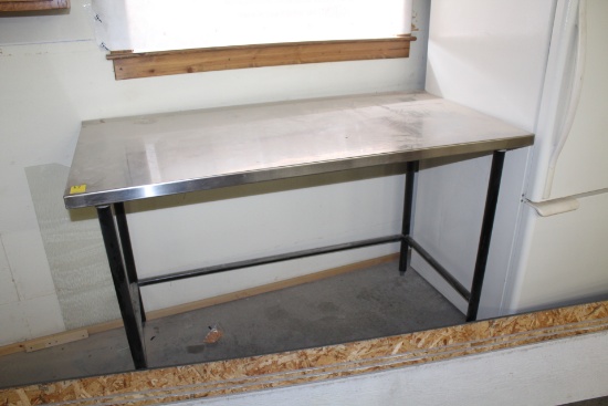 30" X 60" X 38" STAINLESS STEEL TABLE