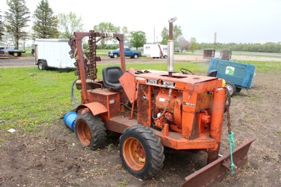 Ditch Witch 30 4x4 Trencher With Blade,