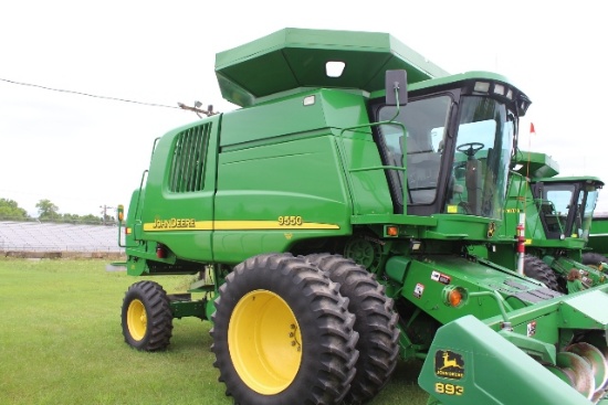 2002 JOHN DEERE 9550W COMBINE, 480/80R 38 DUALS,