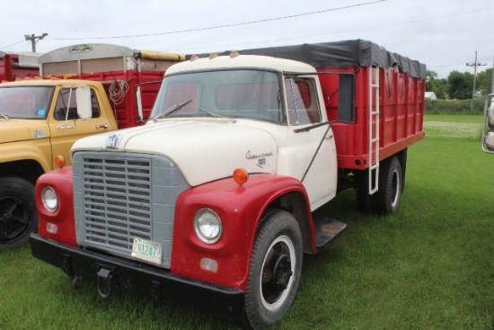 ***1963 LOADSTAR 1600 SINGLE AXLE TRUCK, 4+2 TRANS