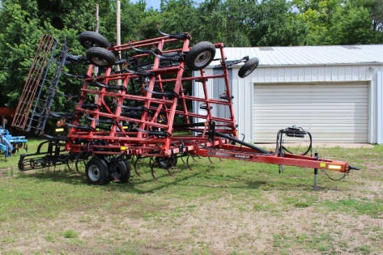 CASE IH 32 1/2' 200 TIGER MATE FIELD CULT,