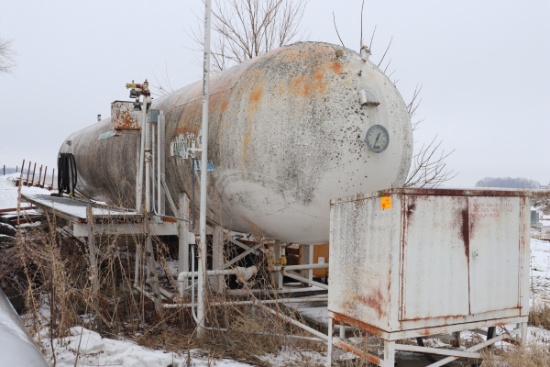 12,000 GALLON ANHYDROUS TANK, CEMENT STANDS