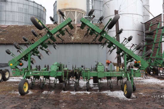 JOHN DEERE 856 24R22" SINGLE SHANK CULTIVATOR,