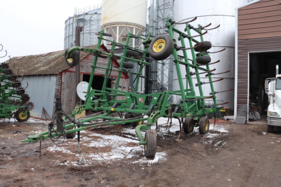 JOHN DEERE 2410 41' CHISEL PLOW, (41) SHANKS,