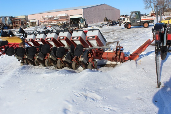 WIC 6R 22" 3PT VACUUM PLANTER,