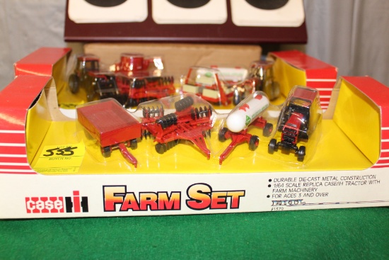 (2) 1/64 CASE IH FARM SETS , BOXES HAVE WEAR