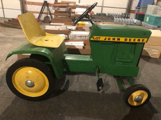 JOHN DEERE LAWN AND GARDEN PEDAL TRACTOR,