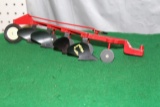 1/16 IH 4 BOTTOM PLOW WITH COULTERS, METAL