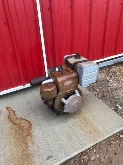 APPROX 5 HP. B&S GAS ENGINE