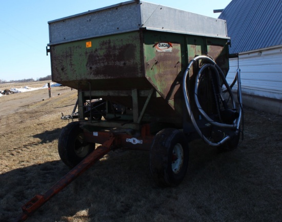 DAKON APPROX 200 BUSHEL GRAVITY BOX ON KORY