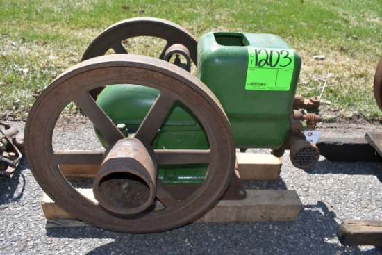 John Deere 1.5HP Gas Engine, Motor Free, Mag, SN:323616, Older Restoration