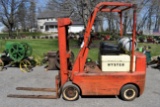 Hyster Forklift, LP Gas, 2 Stage Mass, Hard Tire, 5738 Hours Showing, SN:C2D1740TU, Model S750C,