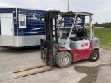 Halla Clark HLF 25 Forklift, Bad Engine, Mechanical Issues, Had to be Pulled Into Line