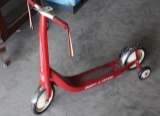 Radio Flyer Retro Red scooter with training wheels