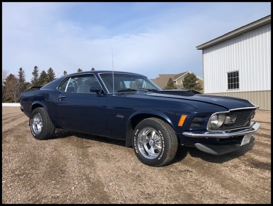Ford mustang ss