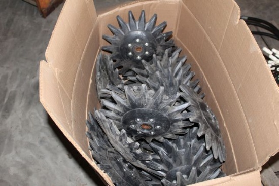 24 SPIKE CLOSING WHEELS FROM JD XP