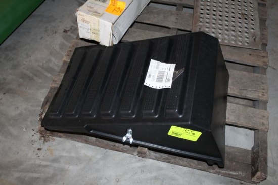 NEW BATTERY BOX COVER FOR INTERNATIONAL 9200