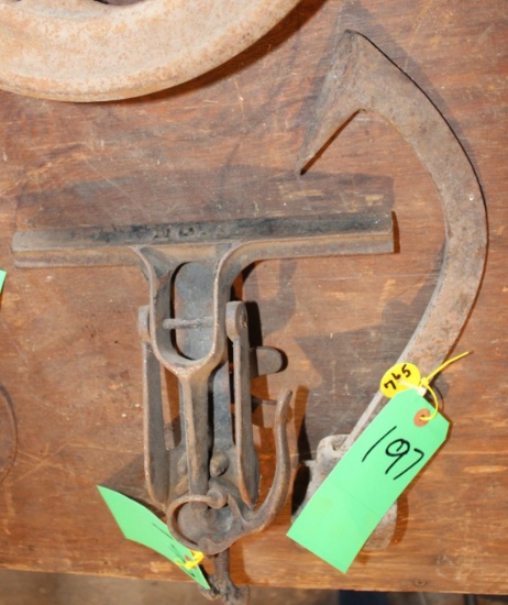 METAL BENDER, 10 INCH CAPACITY, LOG TURNER IRON, MISSING WOOD HANDLE