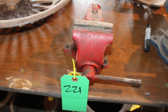 3 1/2" BENCH VICE