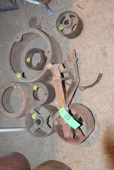 FAMOUS ENGINE PULLEY, FAMOUS 3 LUG 14" DIAMETER CAST PULLEY, FAMOUS 3 LUG 1