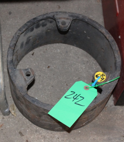 FAMOUS ENGINE PULLEY 3 LUG 12" DIAMETER CAST PULLEY
