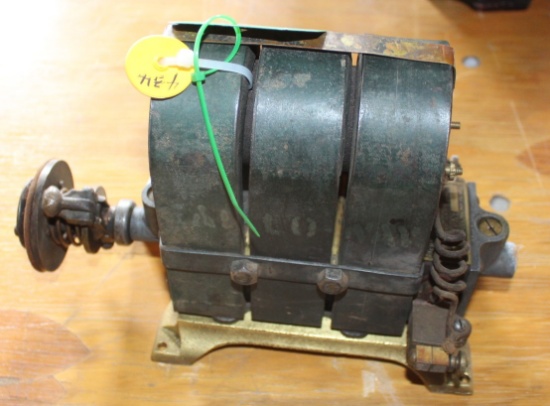 HENDRICKS MAGNETO, TYPE "S"  ORIGINAL PAINT