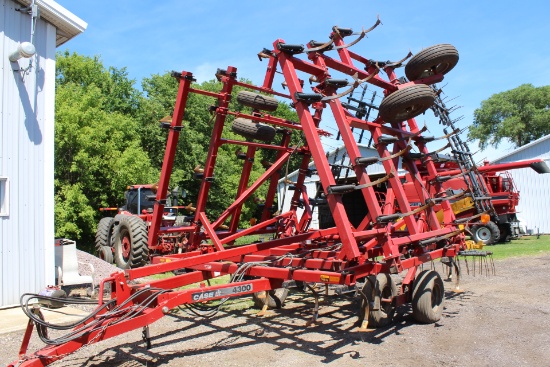 CaseIH 4300 Field Cultivator, Approx 32’, 59 Shanks, Flexi-Coil 4 Bar Harrow,