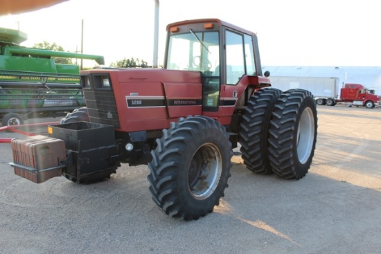 1983 IH 5288 MFWD Tractor, 18.4R42 Rear Duals, 16.9R28 Fronts, 3Pt, 1-3/8”