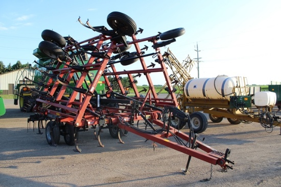 2001 CIH Tigermate II 28.5’ Field Cultivator, (57) Shanks, 7” Sweeps, some