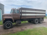 1984 Ford 800 Twinscrew Grain Truck, 19' Steel Box Hoist, 527 Gas Engine, 5