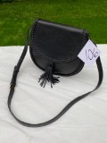 Medium black purse with tassle