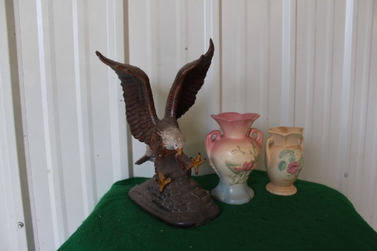 Eagle decorative statue, (2) small decorative vases