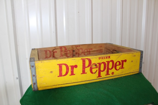 Dr Pepper wooden bottle crate, Minneapolis St Paul, 18.25"x11.75"