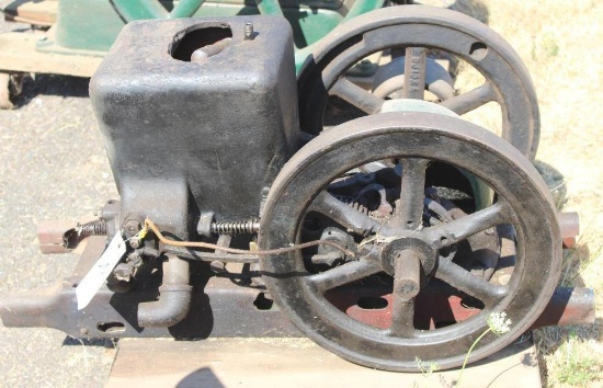 Fairbanks Morris Z 1.5HP Gas Engine, with Fuel Tank, Ignitor