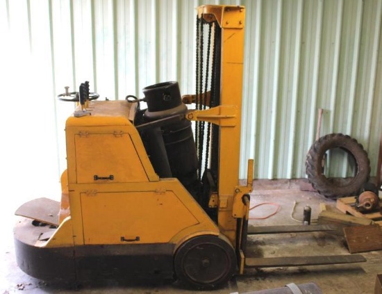 Mobilift Model F-63-45 Forklift, LP Gas